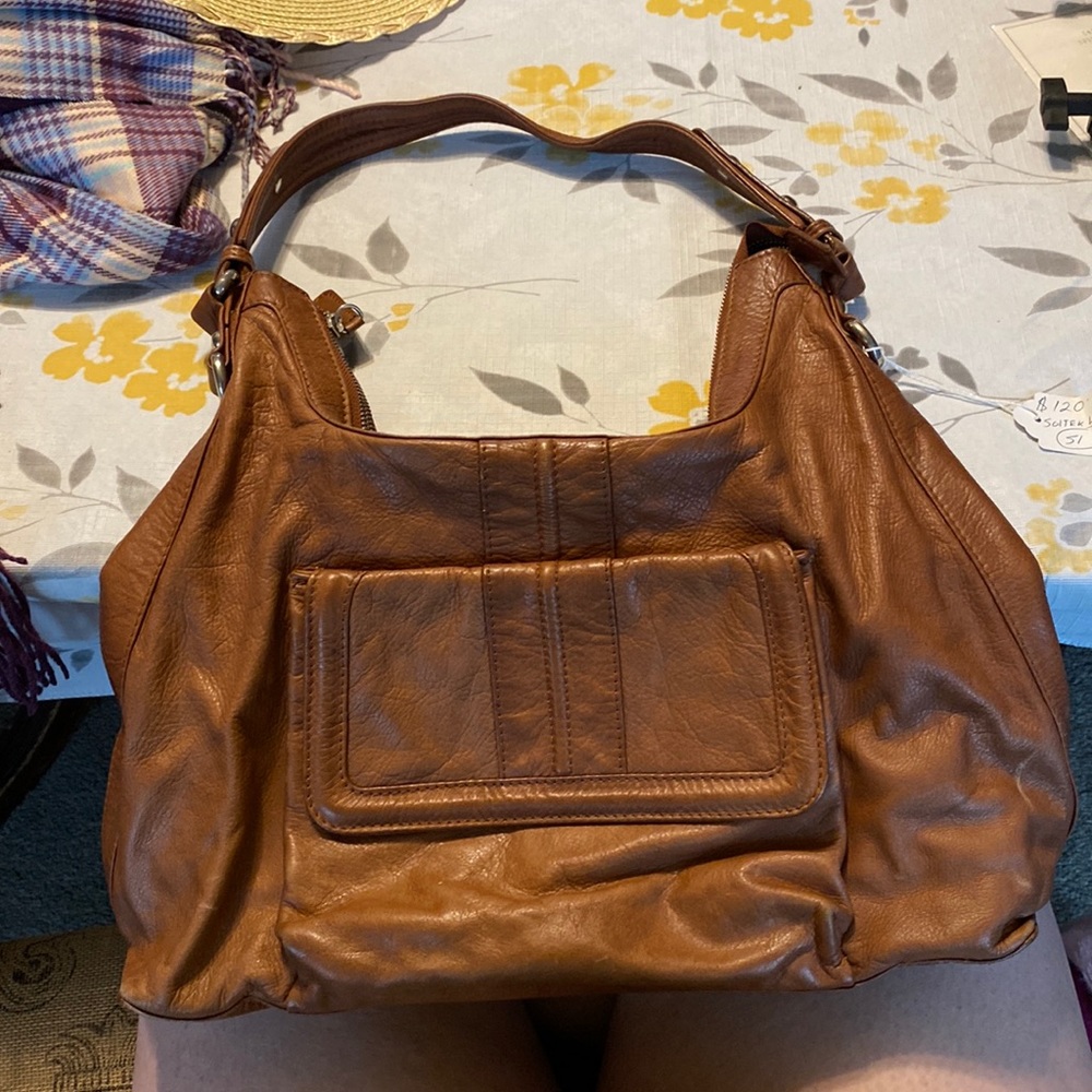 Beautiful 100% leather handbag